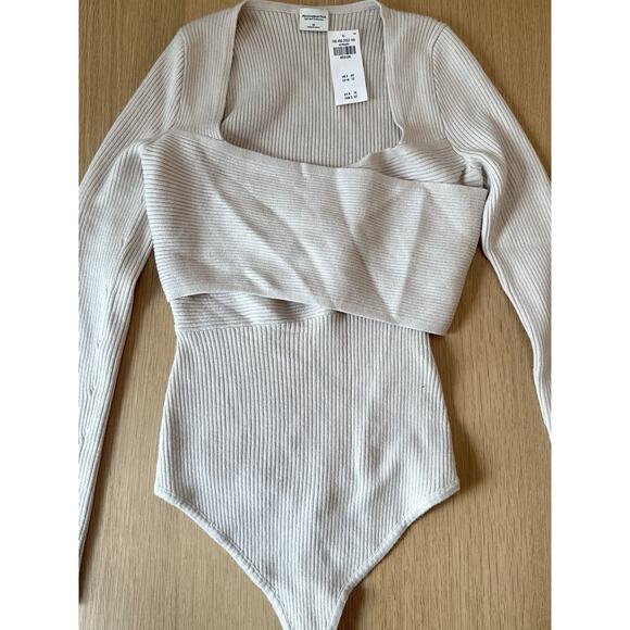 NWT Abercrombie & Fitch Soft Ribbed Wrap Bodysuit Size Medium - Picture 3 of 7